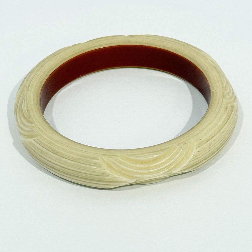Vintage Carved Cream & Brown Bangle Bracelet Retro Bakelite Style Inner Dia - Picture 12 of 13